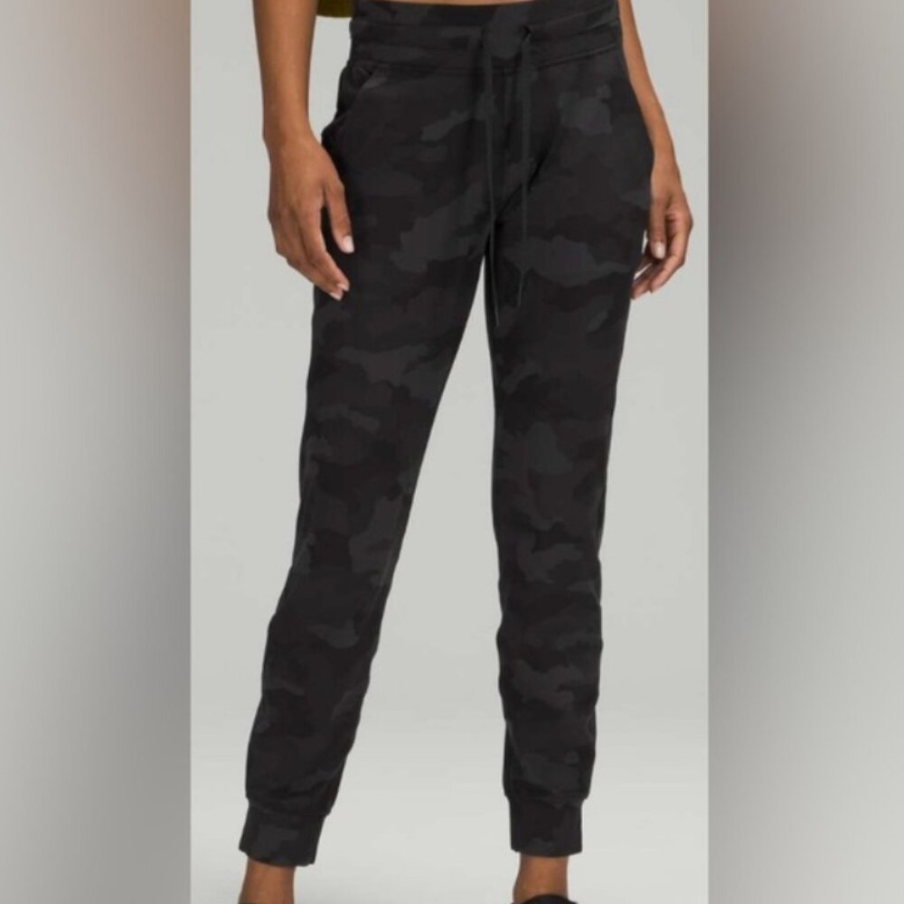 Lululemon Ready to Rulu Jogger, 6, Camo